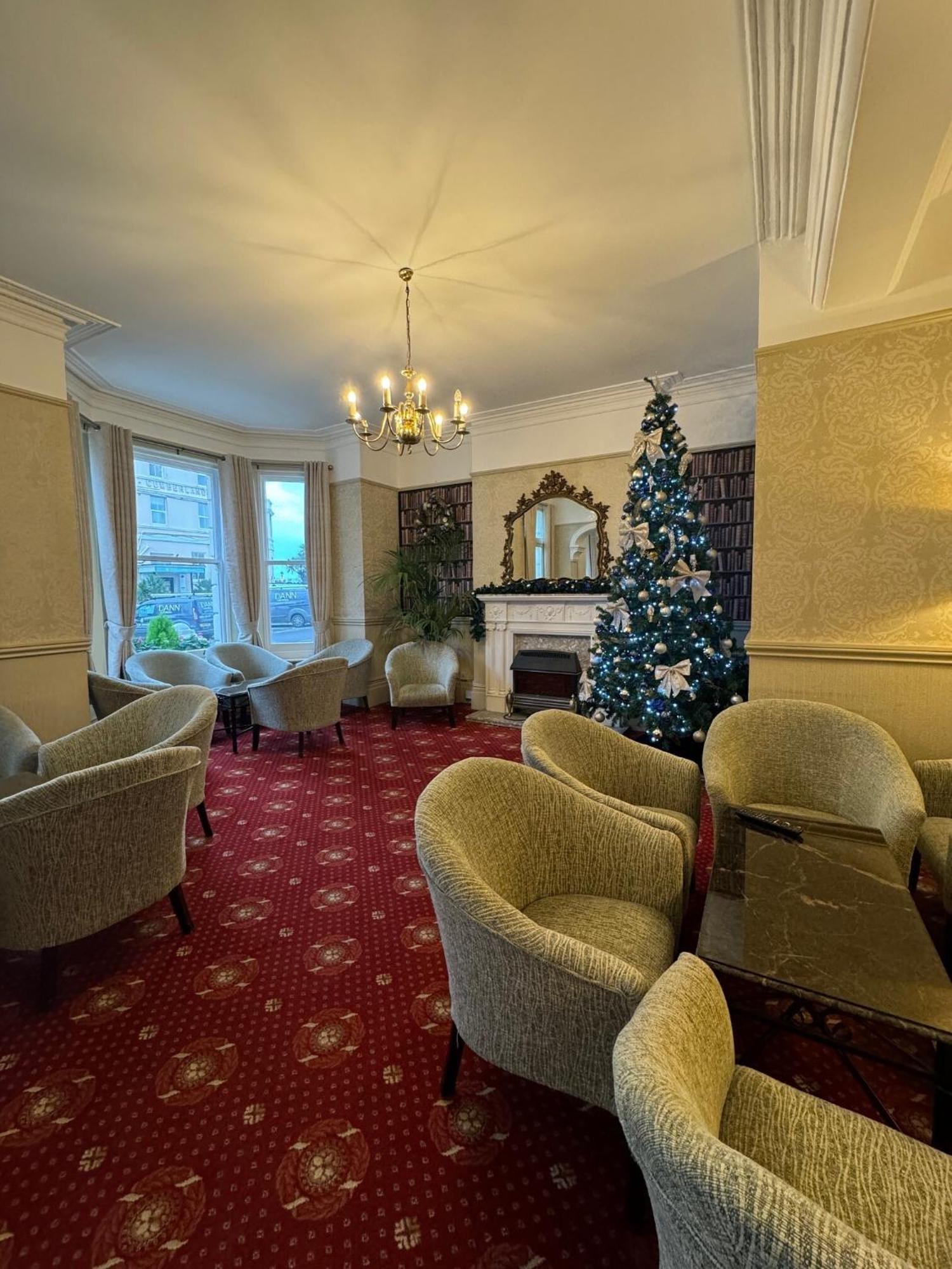 Haddon Hall Hotel Истборн Екстериор снимка