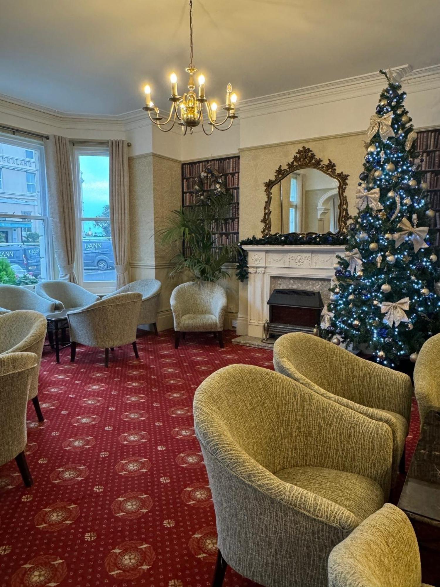 Haddon Hall Hotel Истборн Екстериор снимка