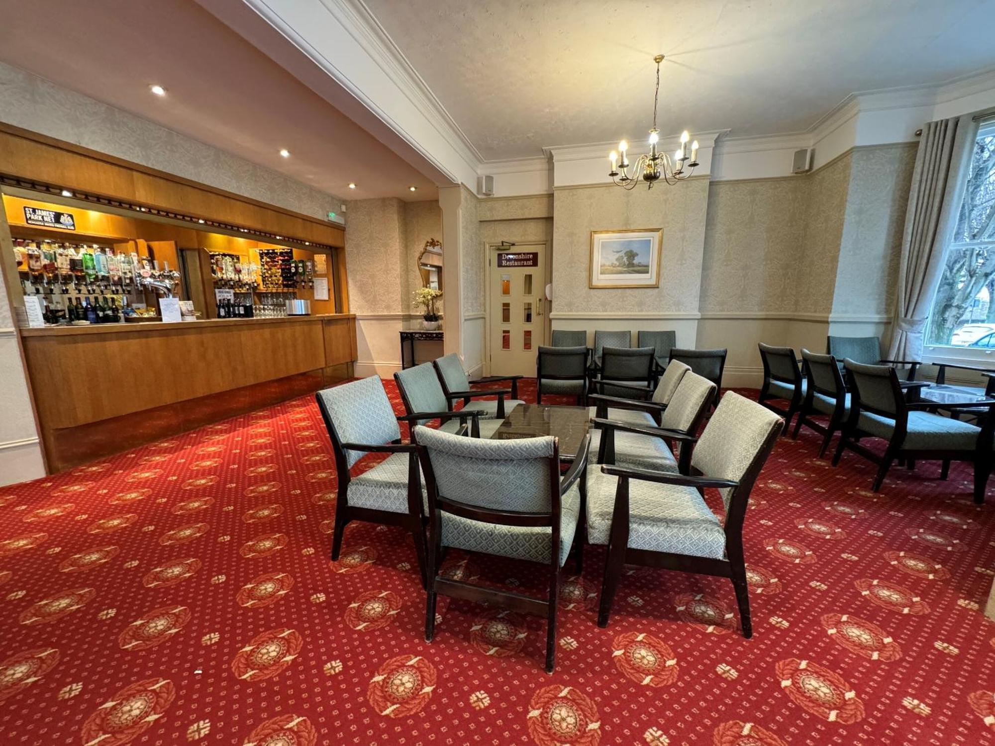 Haddon Hall Hotel Истборн Екстериор снимка