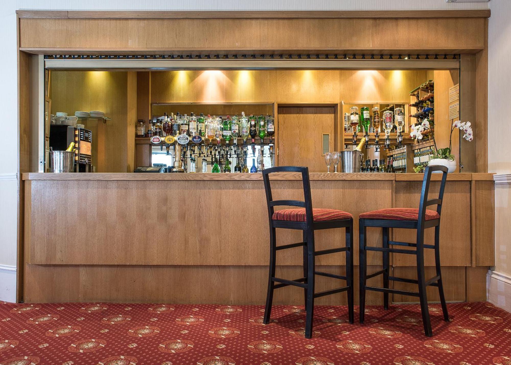 Haddon Hall Hotel Истборн Екстериор снимка