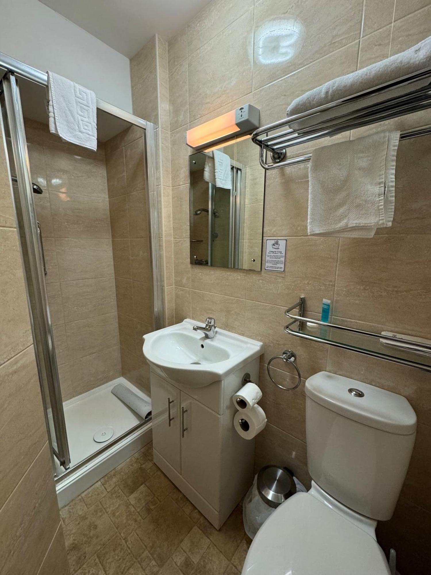 Haddon Hall Hotel Истборн Стая снимка